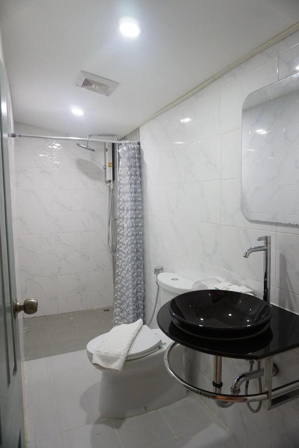 Pama Guesthouse Чиангмай Экстерьер фото