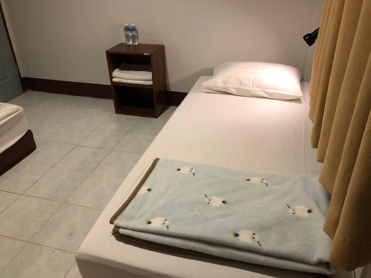 Pama Guesthouse Чиангмай Экстерьер фото